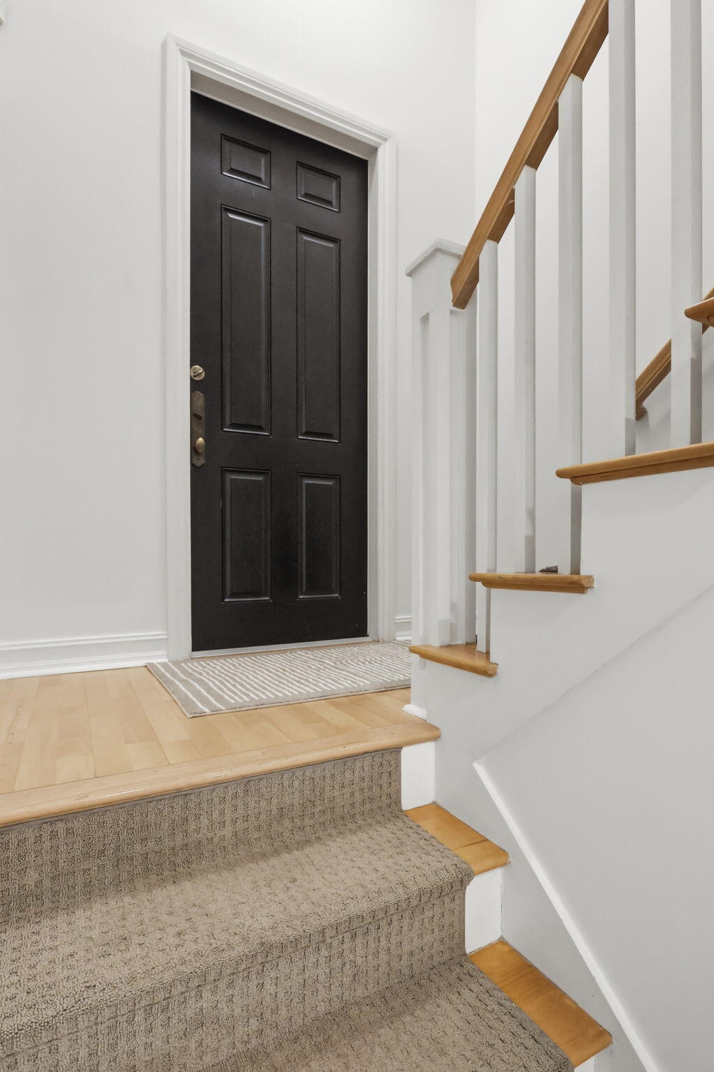 349 E Mallory Circle Property Photo 4