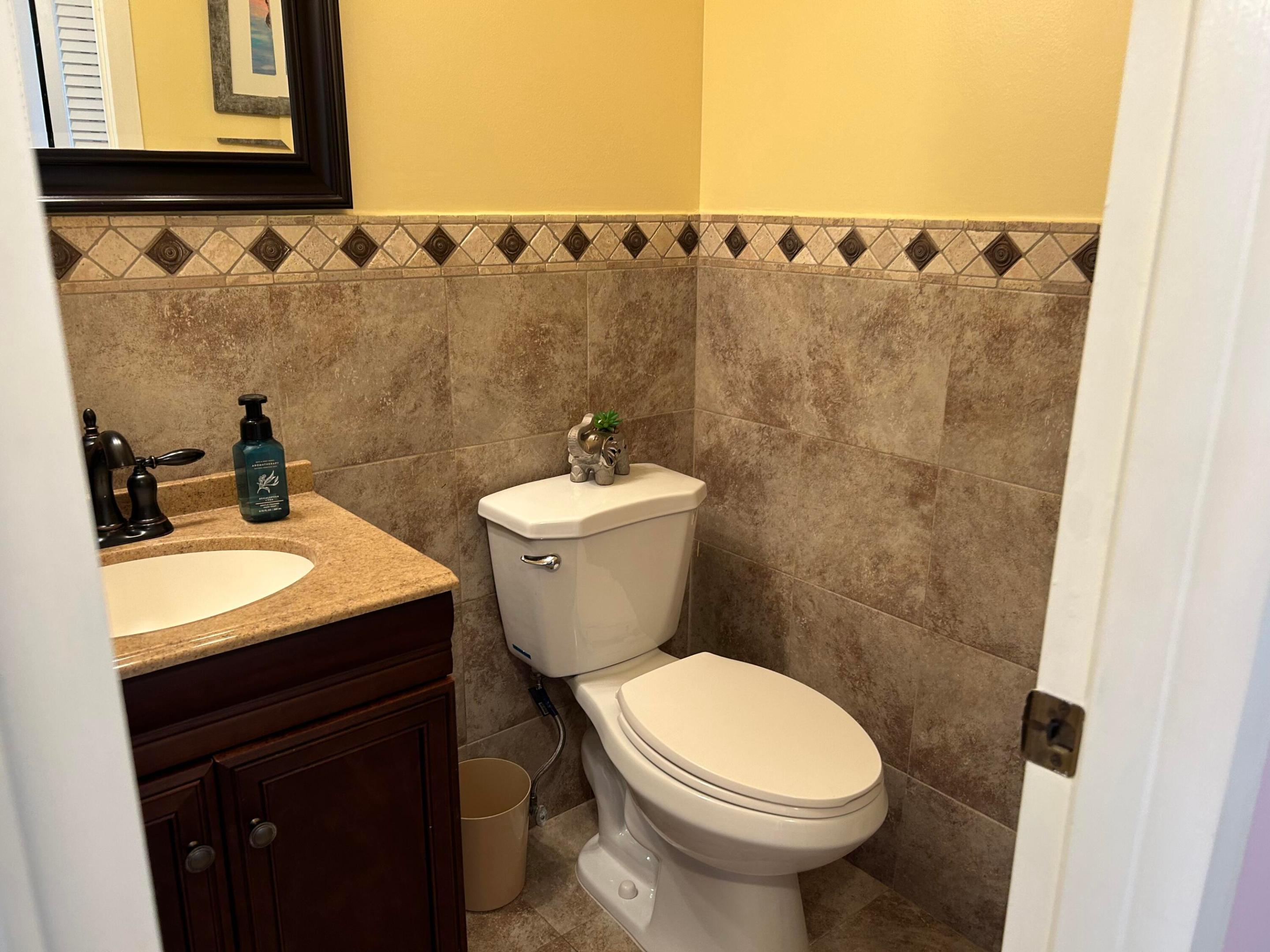 3070 Cornwall D 3070 D Property Photo 6