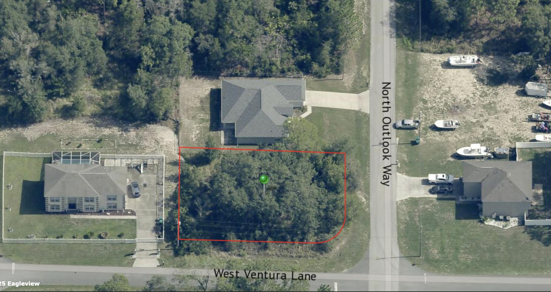7162 N Outlook Way Property Photo 1