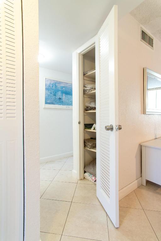 3091 E Sun Sunrise Lakes Drive E 207 Property Photo 15