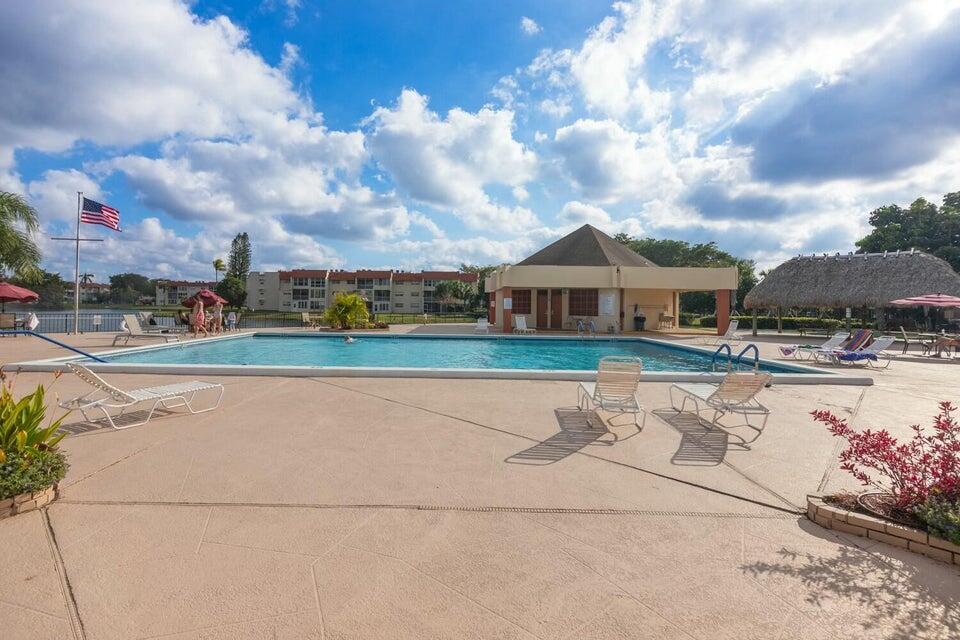 3091 E Sun Sunrise Lakes Drive E 207 Property Photo 27