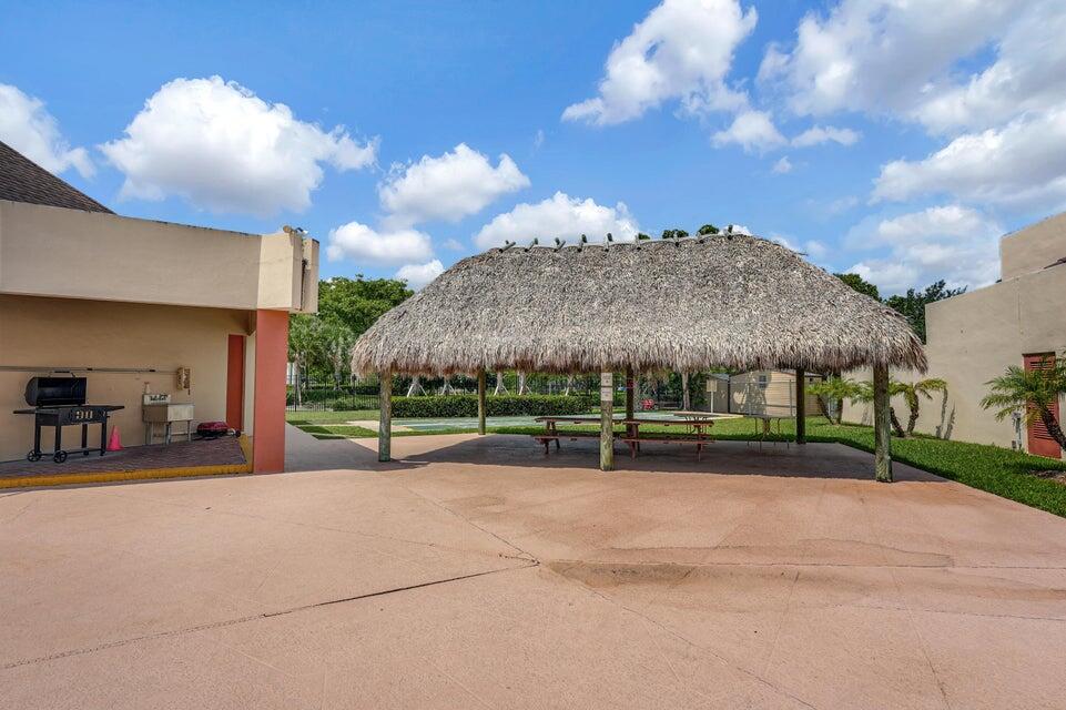 3091 E Sun Sunrise Lakes Drive E 207 Property Photo 30