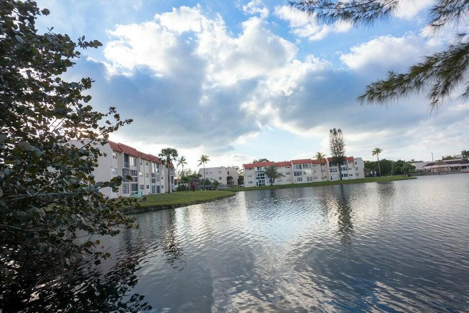 3091 E Sun Sunrise Lakes Drive E 207 Property Photo 46