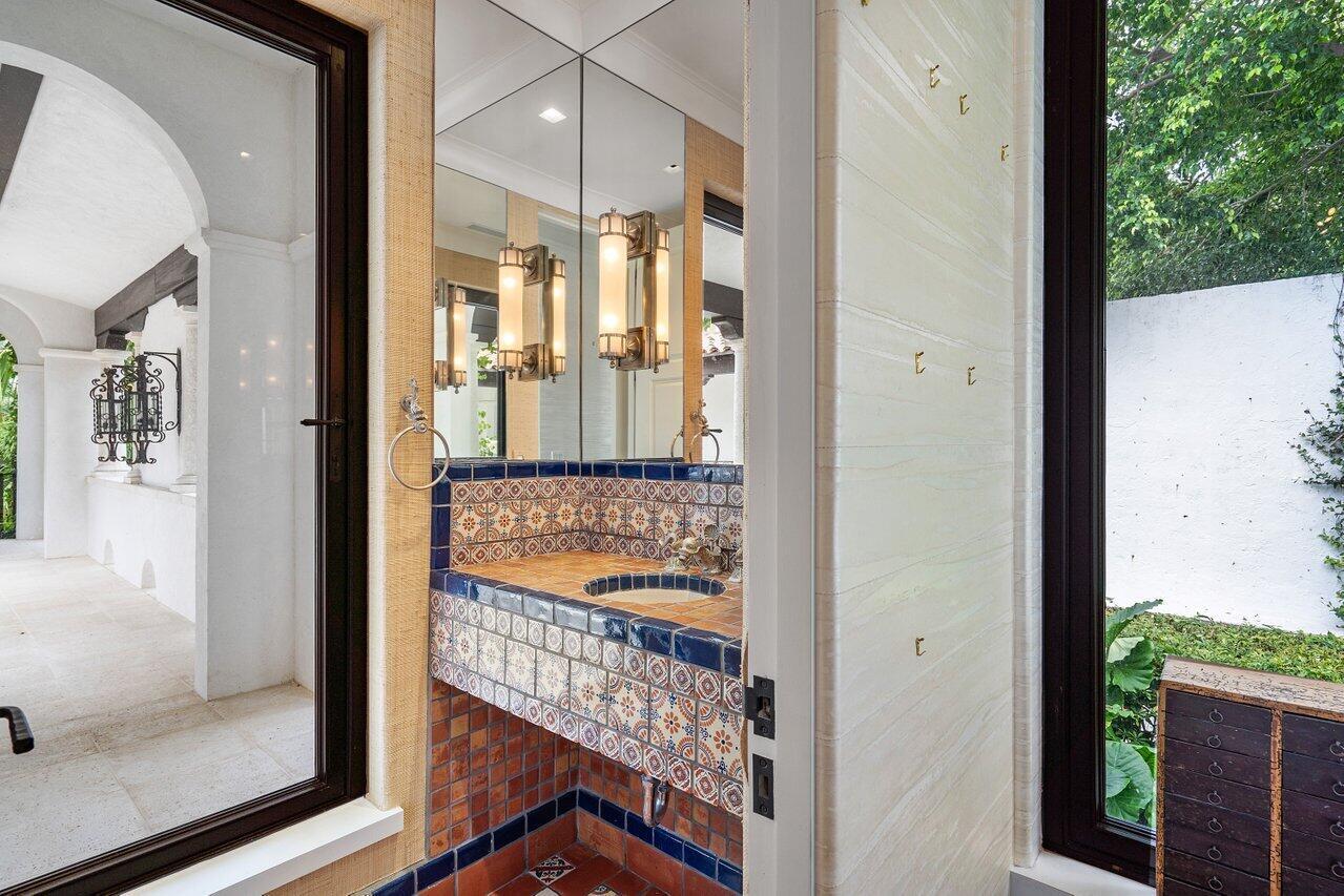 12 Lagomar Road Property Photo 10