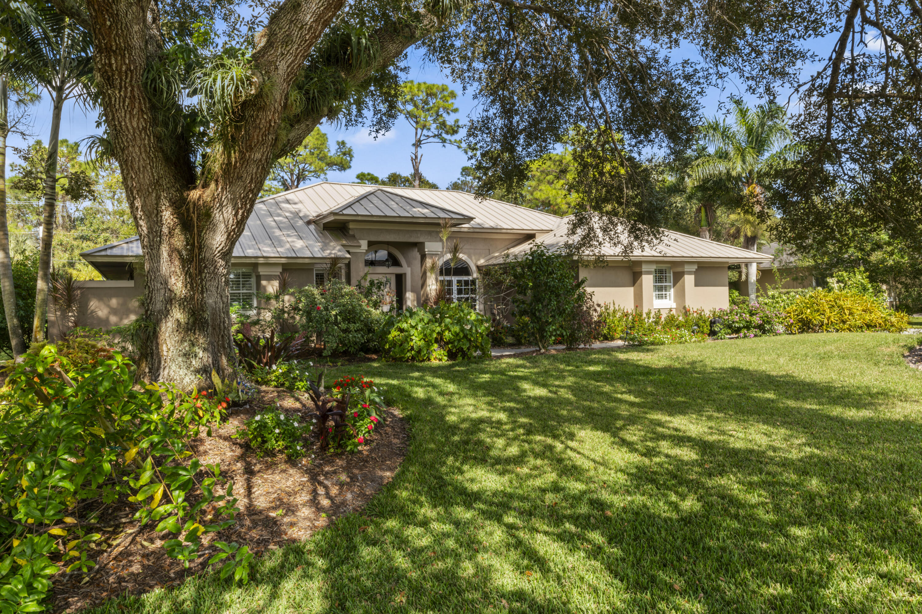 3221 Bent Pine Drive Property Photo 2