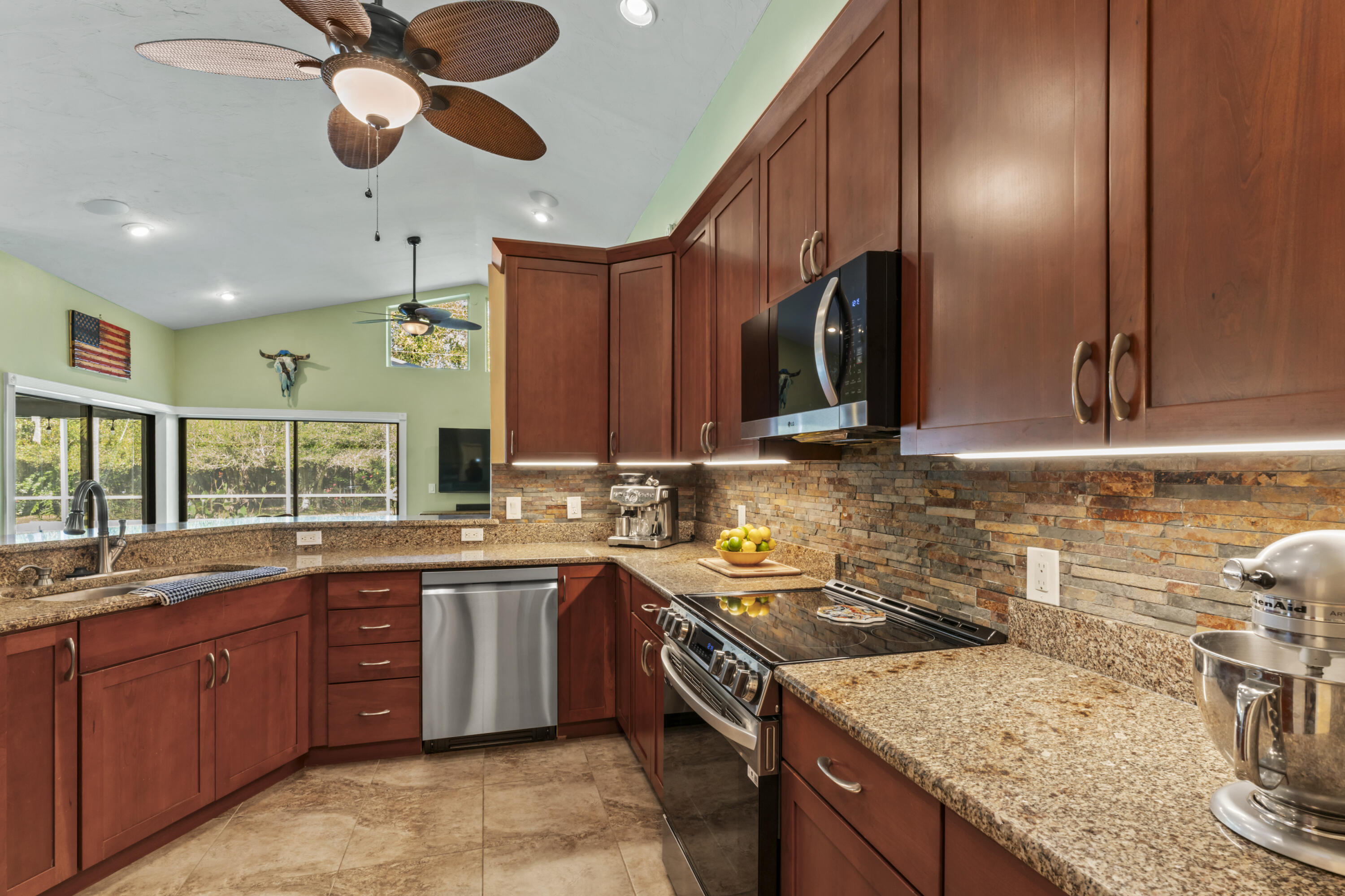 3221 Bent Pine Drive Property Photo 3