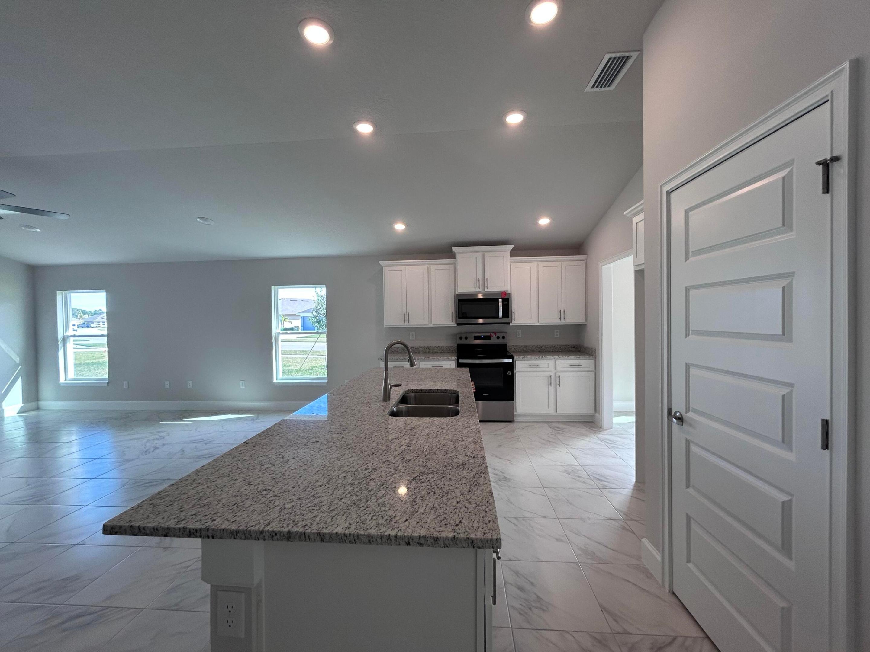5728 Waterstone Boulevard Property Photo 6
