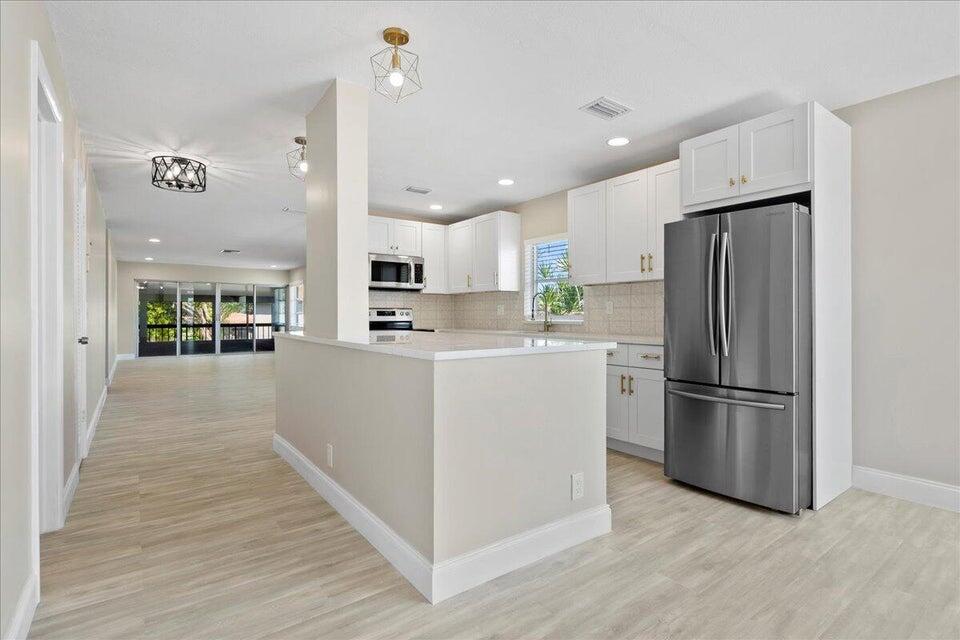 13921 Royal Palm Court D Property Photo 1