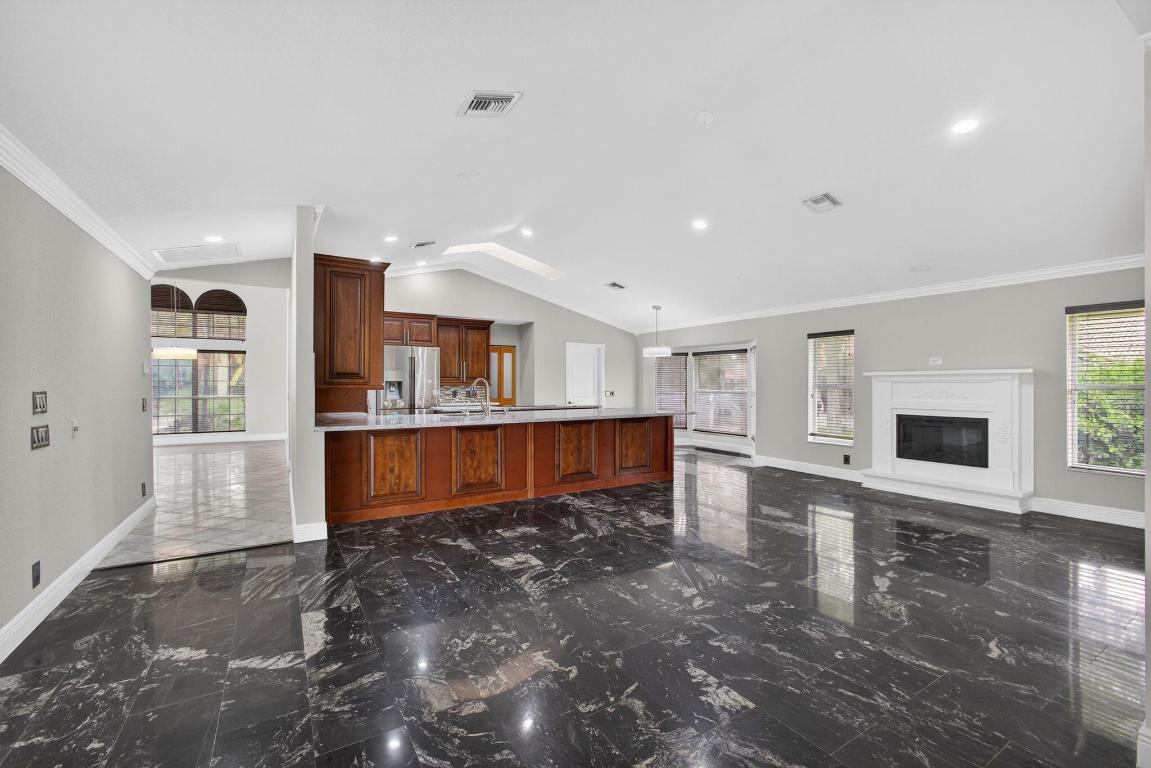 1295 Longlea Terrace Property Photo 43