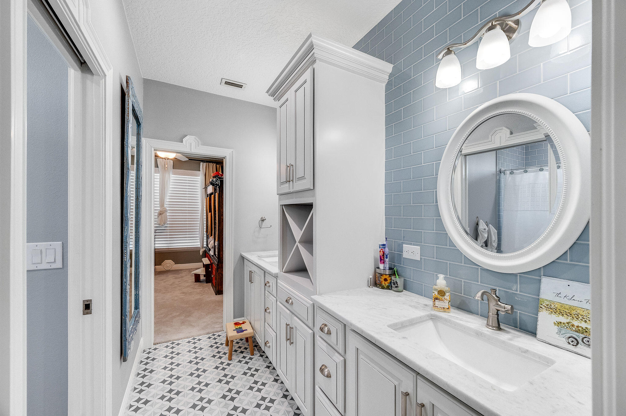 4236 Hield Road Nw Property Photo 60