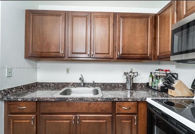 185 Normandy D Property Photo 3