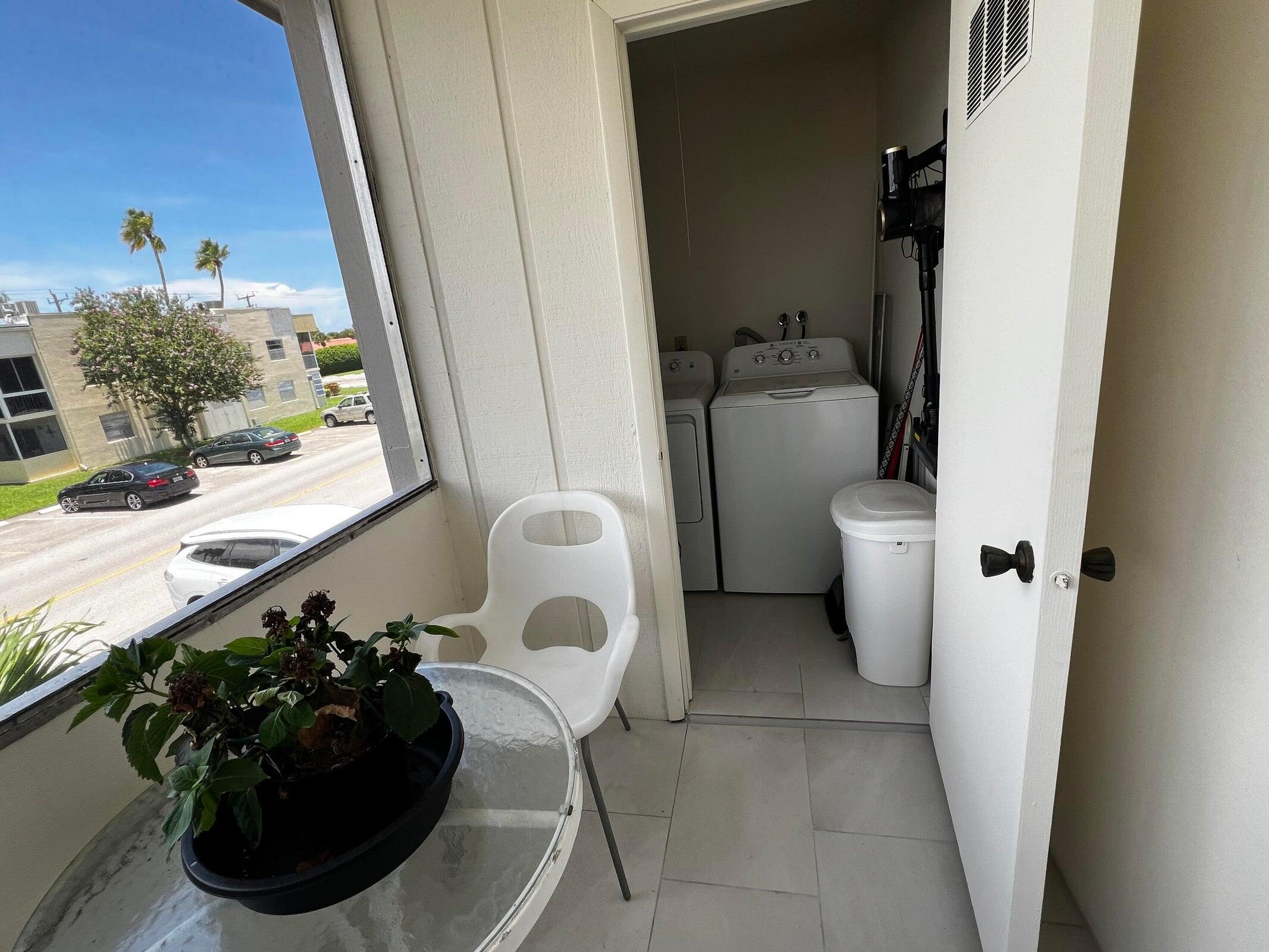 185 Normandy D Property Photo 11