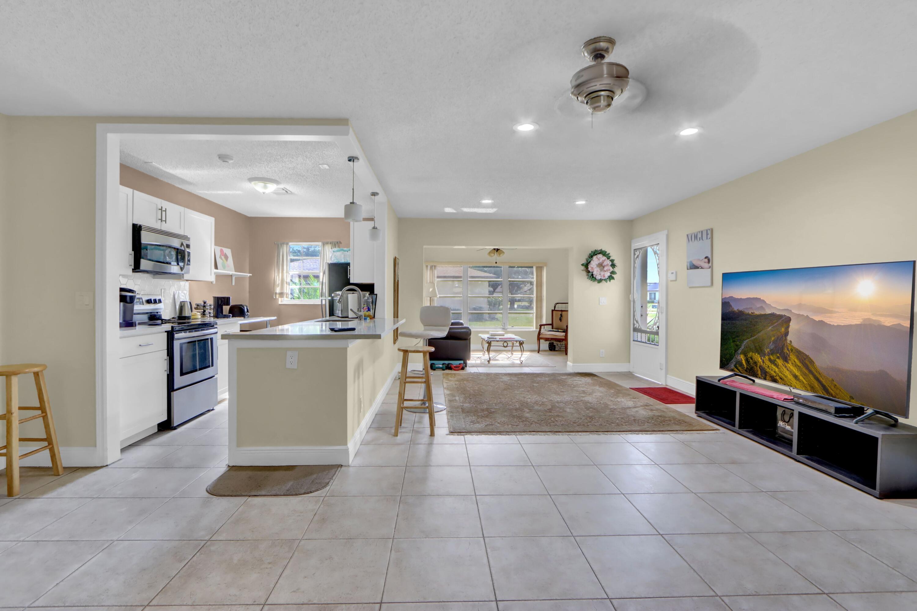 14050 Nesting Way B Property Photo 6