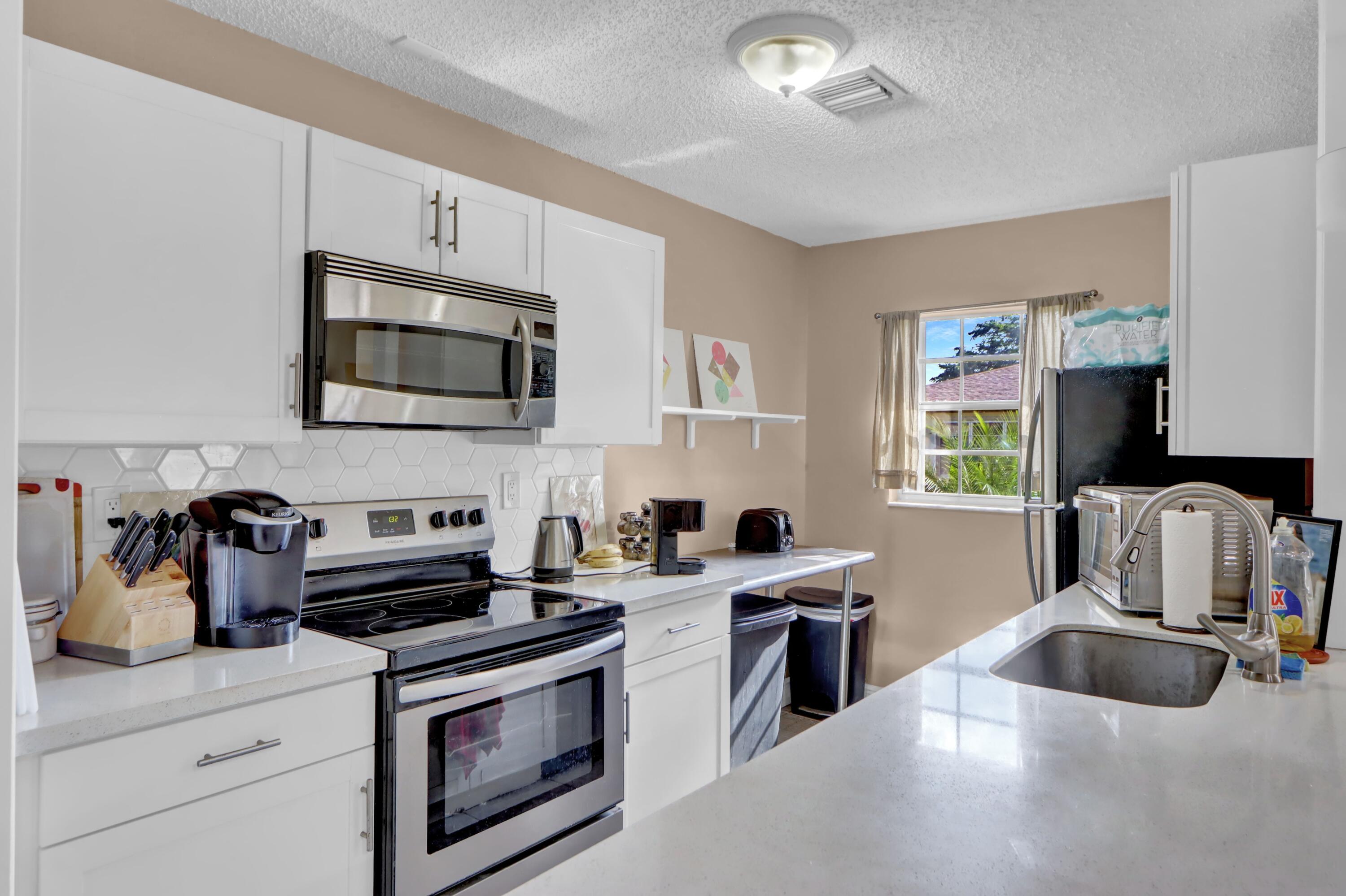 14050 Nesting Way B Property Photo 11