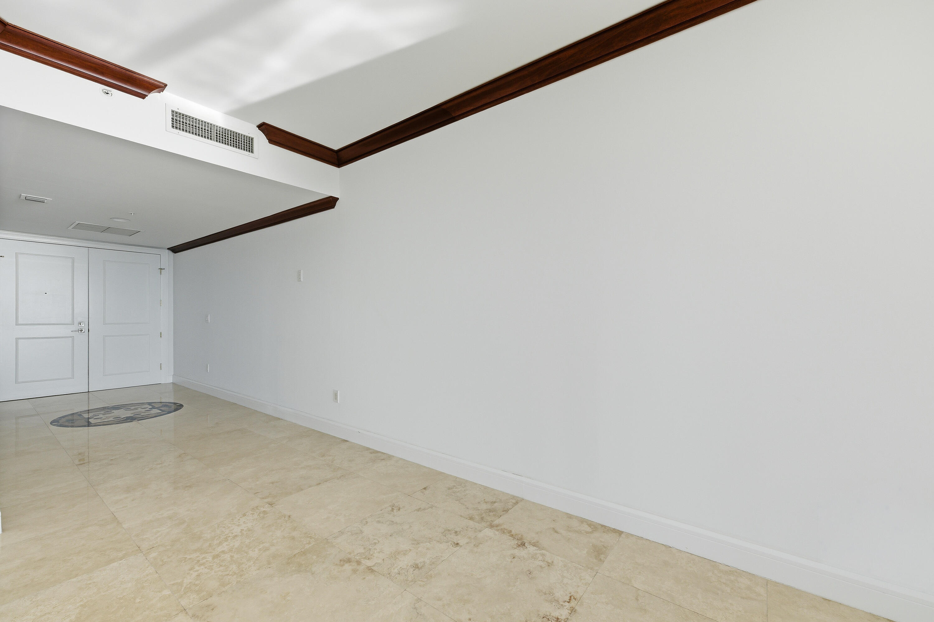 1063 Hillsboro Mile 301 Property Photo 25