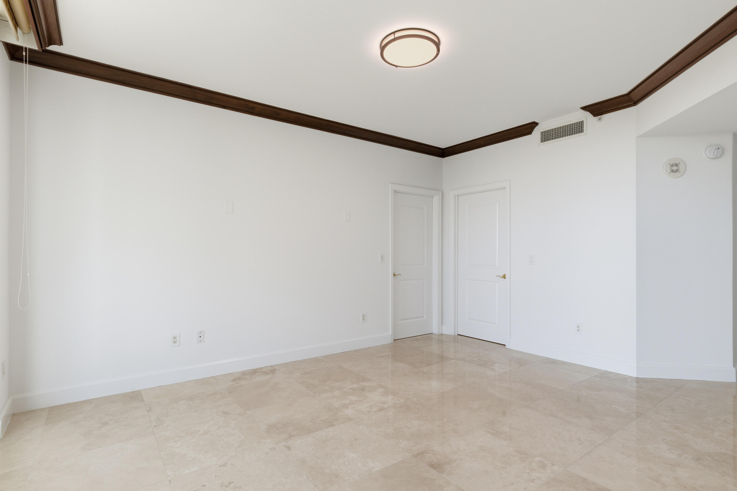 1063 Hillsboro Mile 301 Property Photo 29