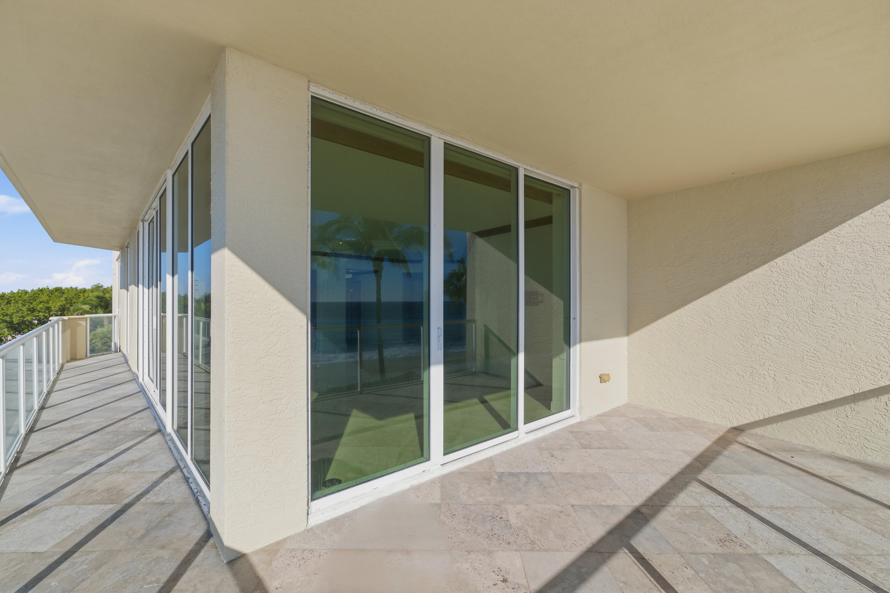 1063 Hillsboro Mile 301 Property Photo 48