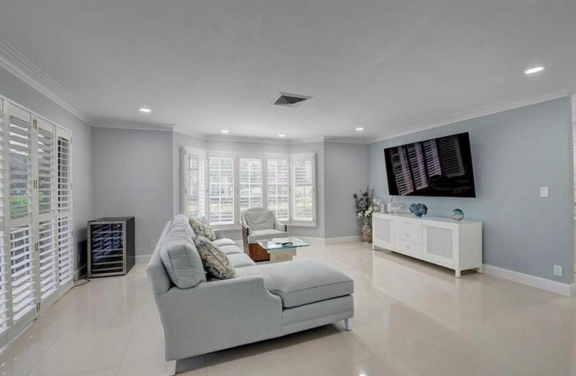 1299 S Ocean Boulevard L5 Property Photo 4