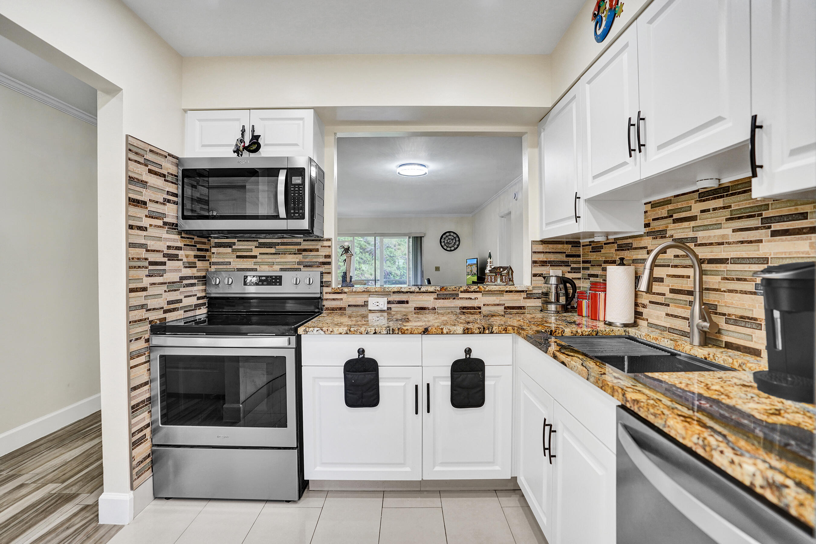 140 Lake Meryl Drive 140 Property Photo 1