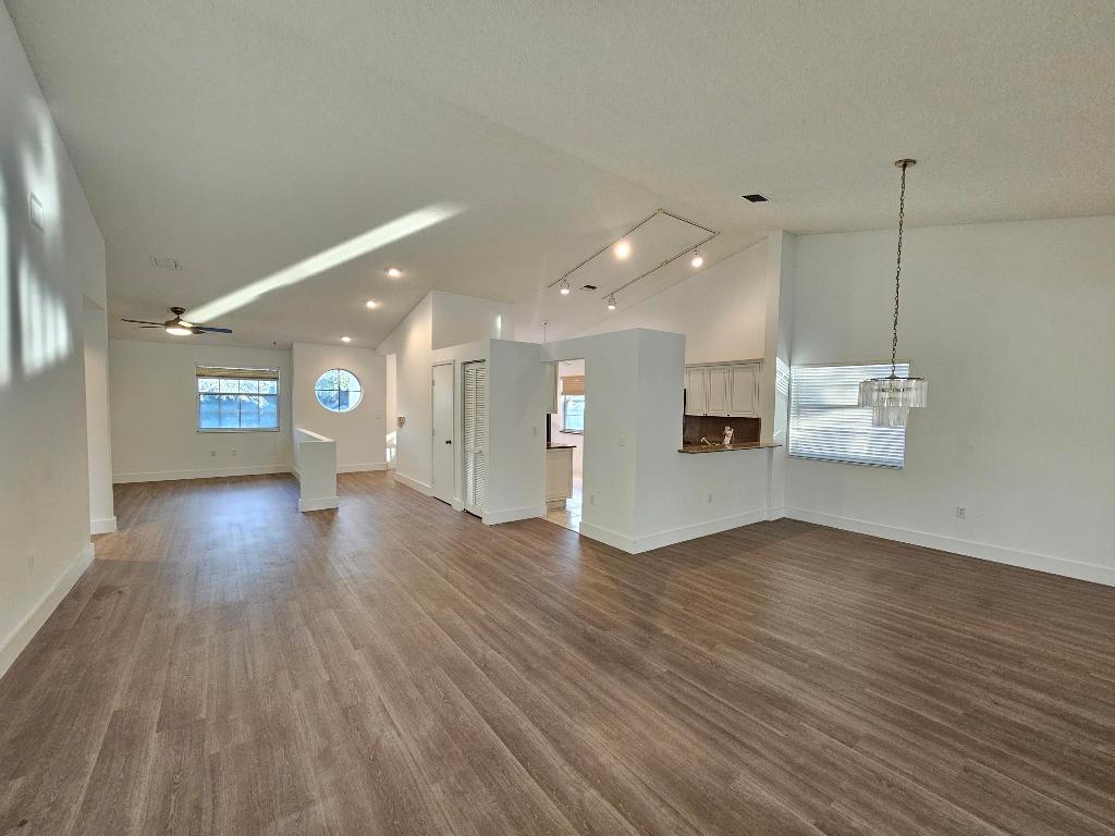 9637 Shadybrook Drive 201 Property Photo 3