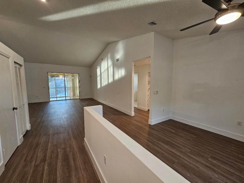 9637 Shadybrook Drive 201 Property Photo 7