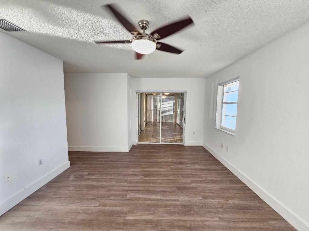 9637 Shadybrook Drive 201 Property Photo 14