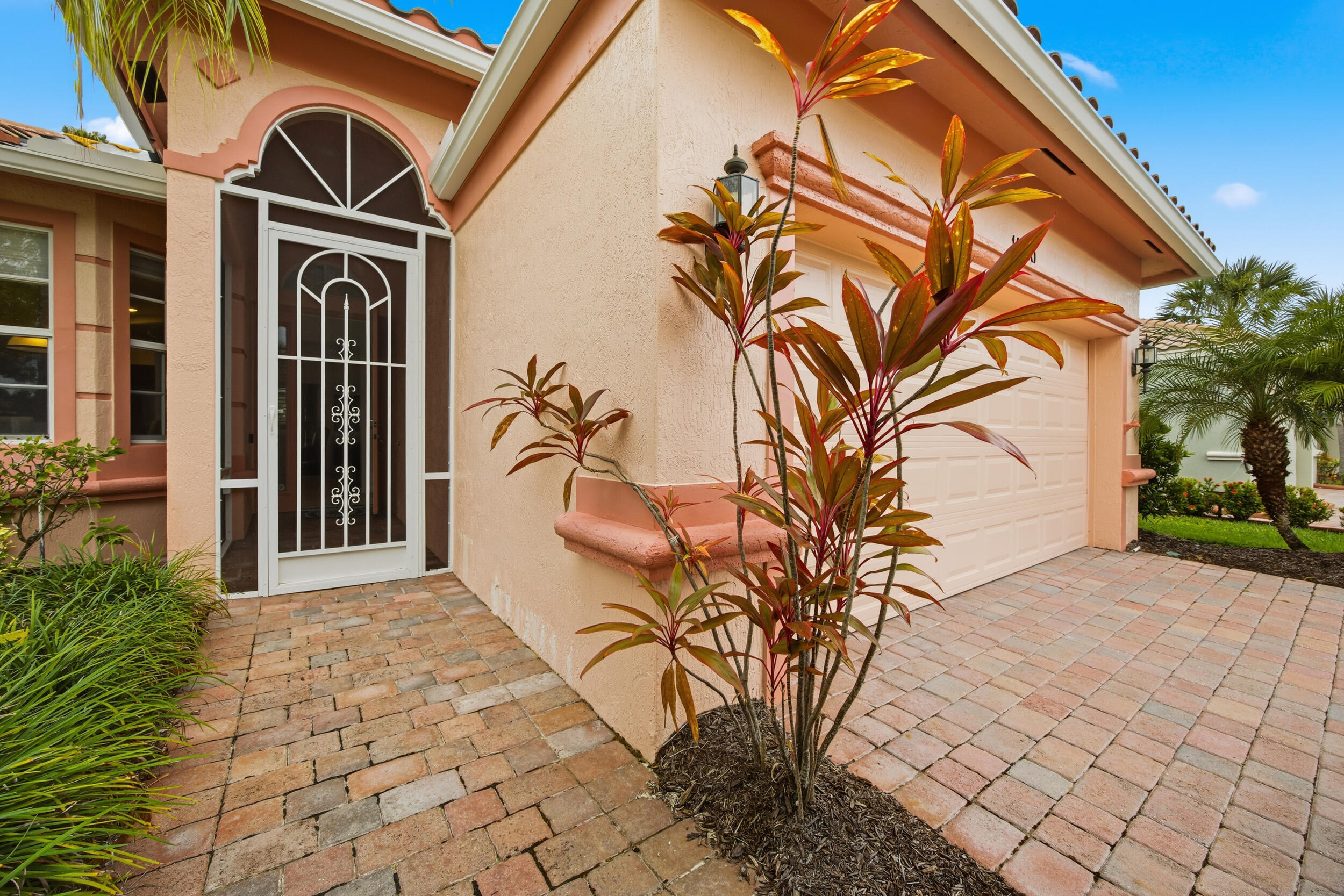 11200 SW Birch Tree Circle Property Photo 1