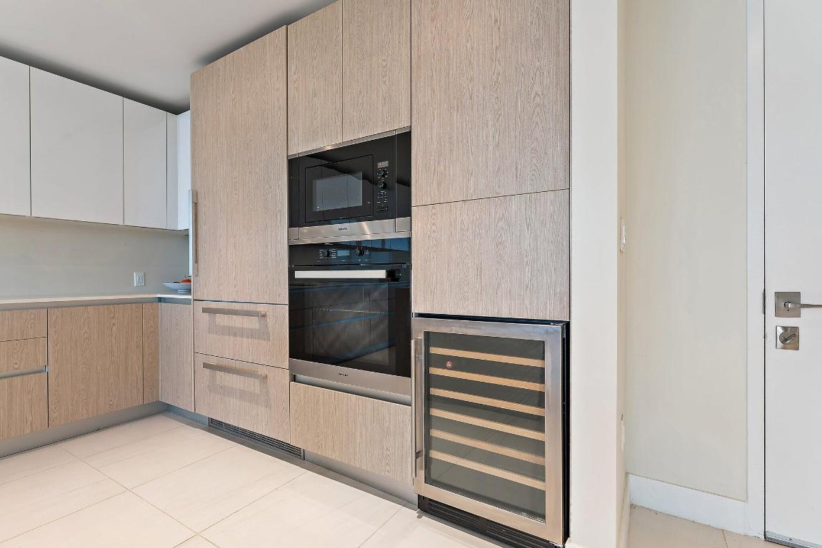 3100 N Ocean Drive 1501 Property Photo 6