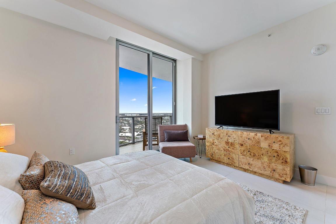 3100 N Ocean Drive 1501 Property Photo 15