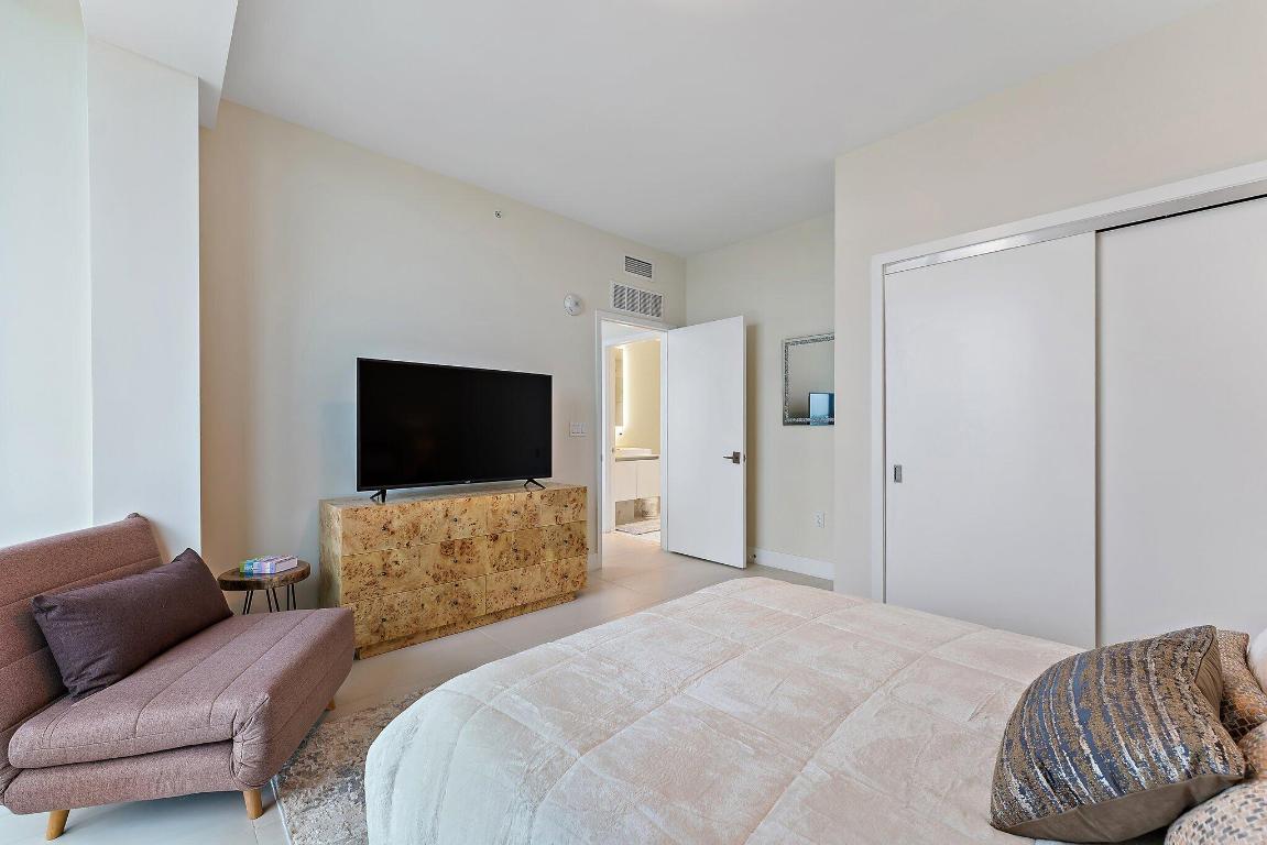 3100 N Ocean Drive 1501 Property Photo 16