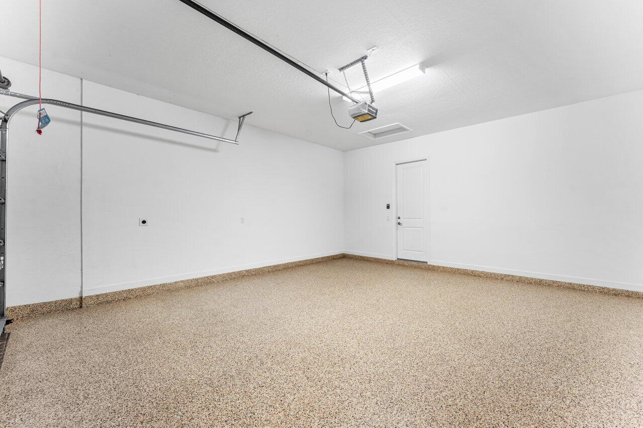 940 Hookline Circle Property Photo 41