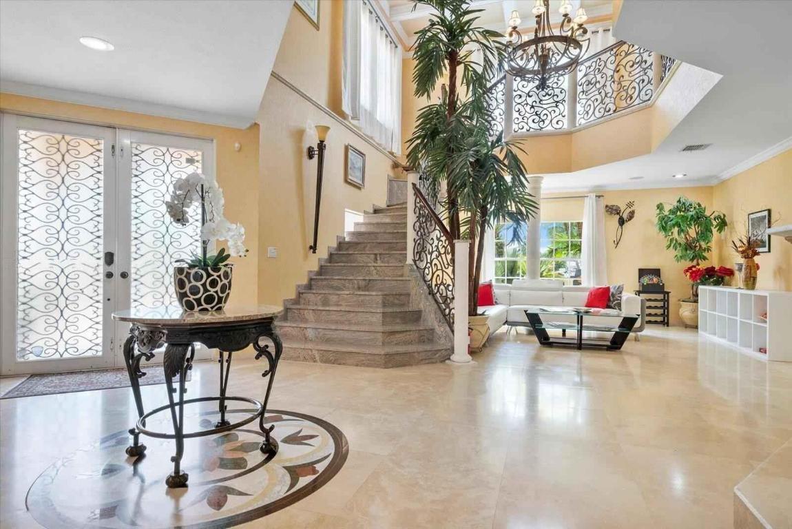 600 Circle Drive Property Photo 6