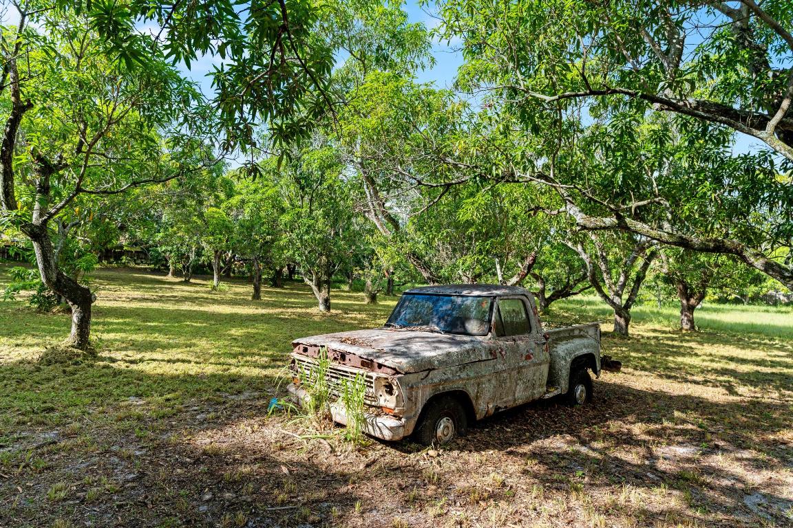 1908 Hypoluxo Road Property Photo 9