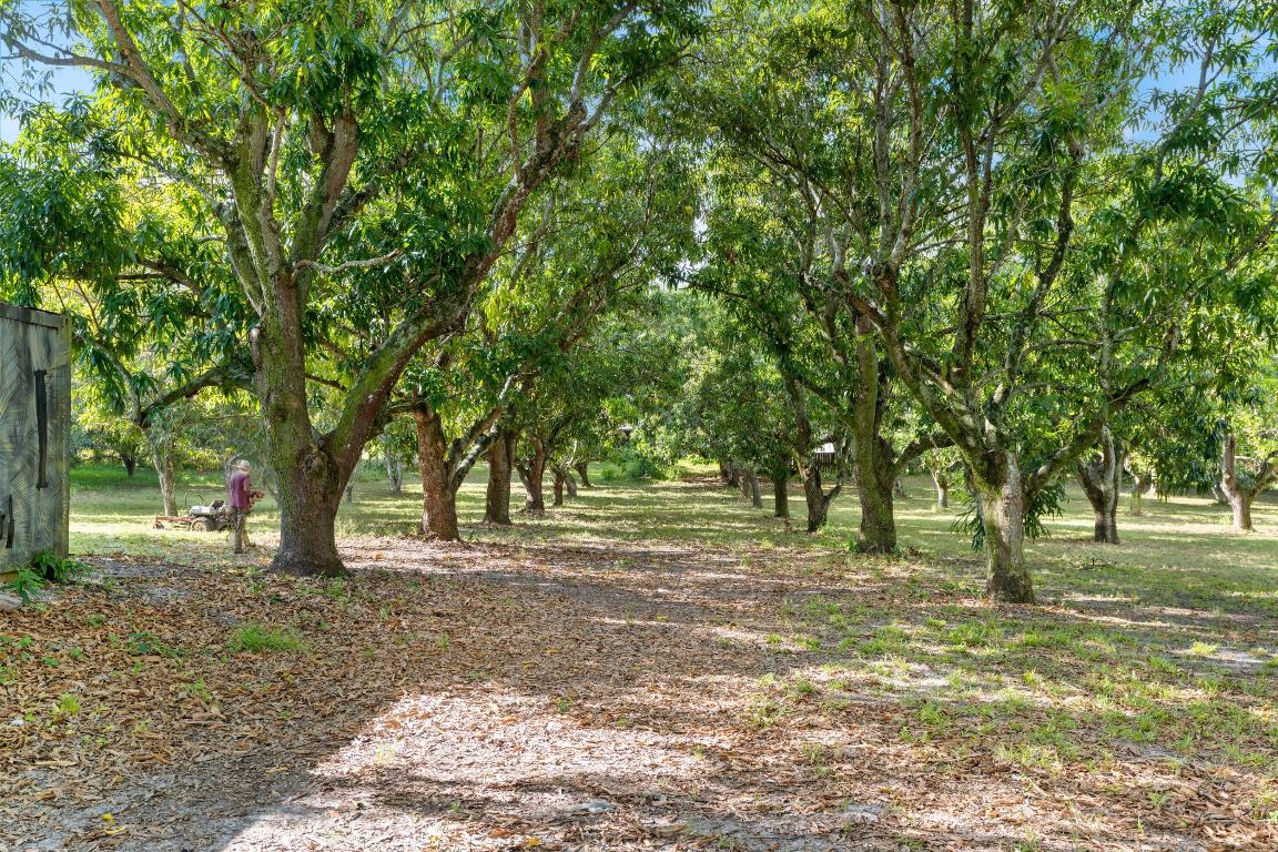 1908 Hypoluxo Road Property Photo 11