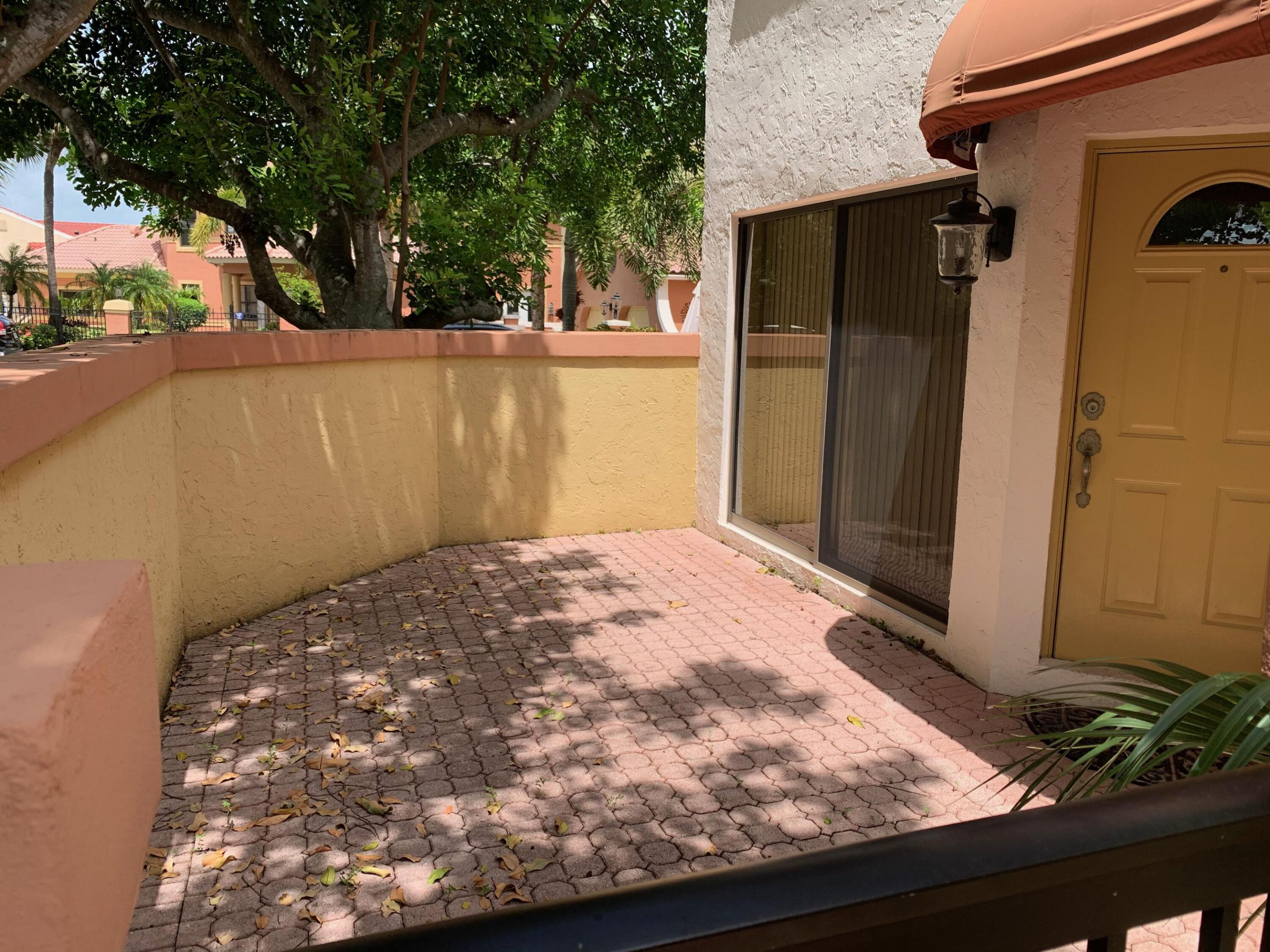 49 Uno Lago Drive Property Photo 2