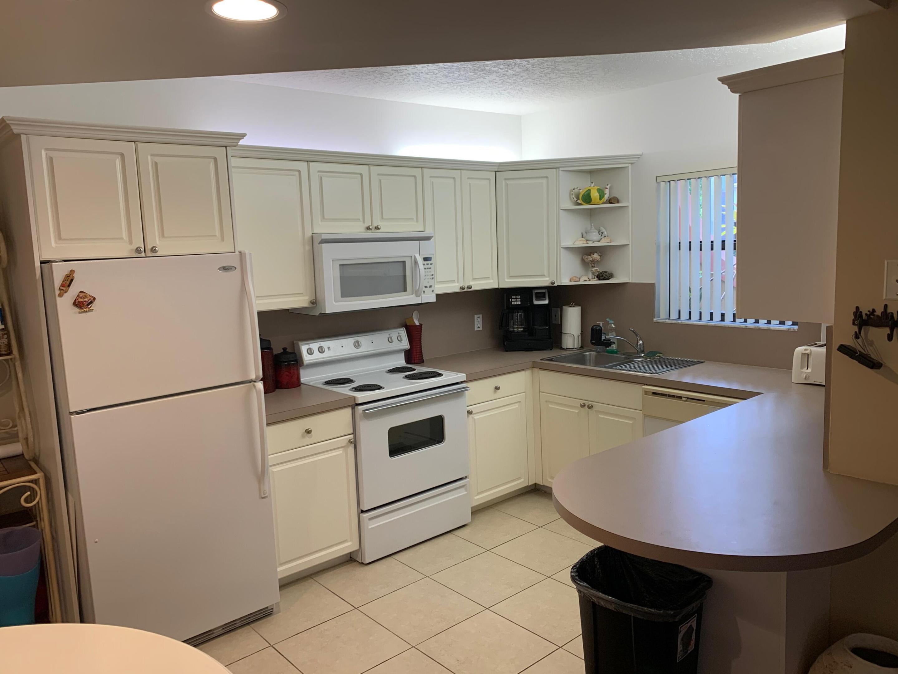 49 Uno Lago Drive Property Photo 4