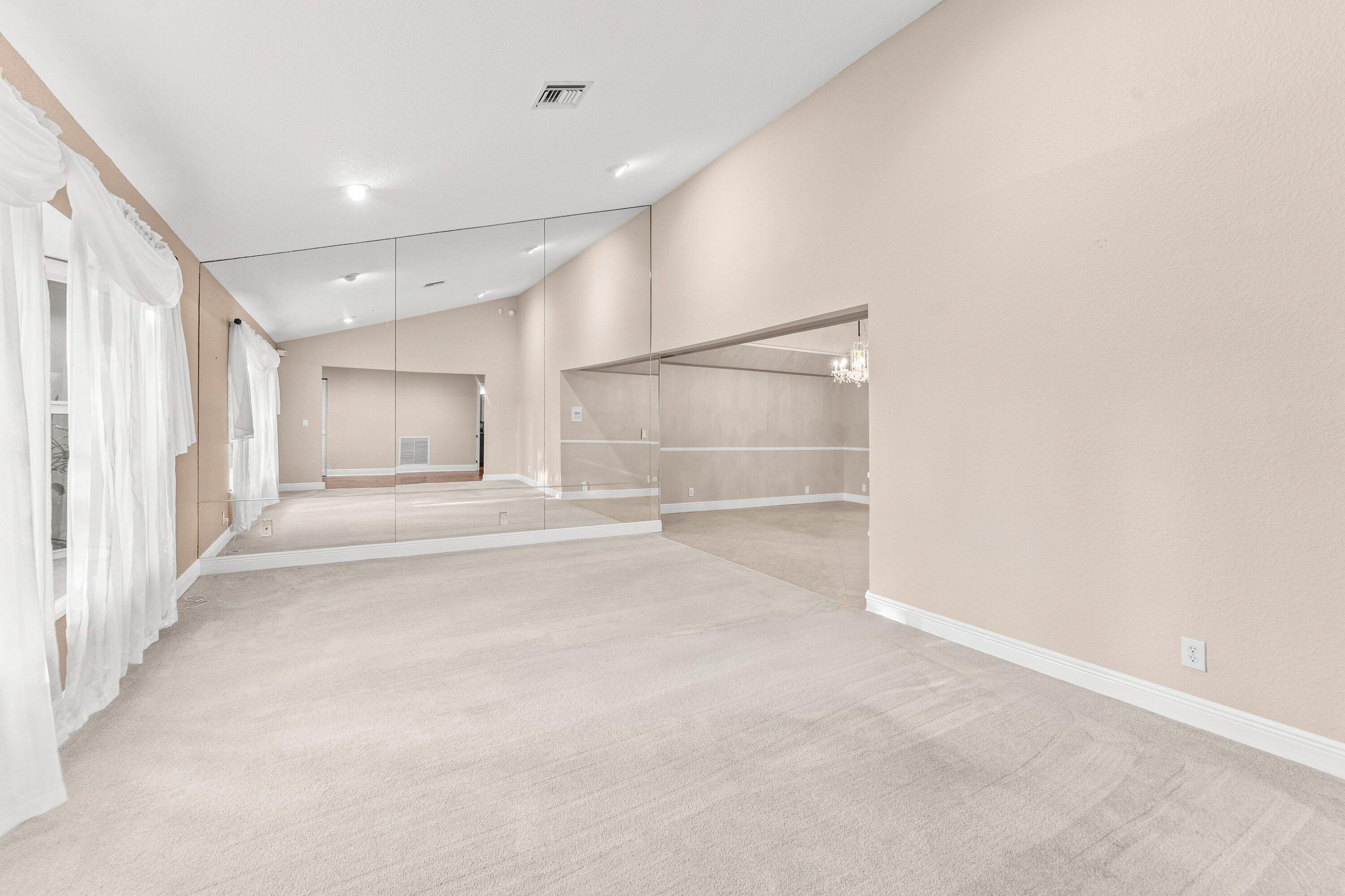 2063 Amesbury Circle Property Photo 45
