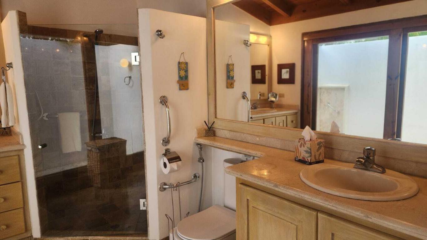 143 00 Property Photo 2