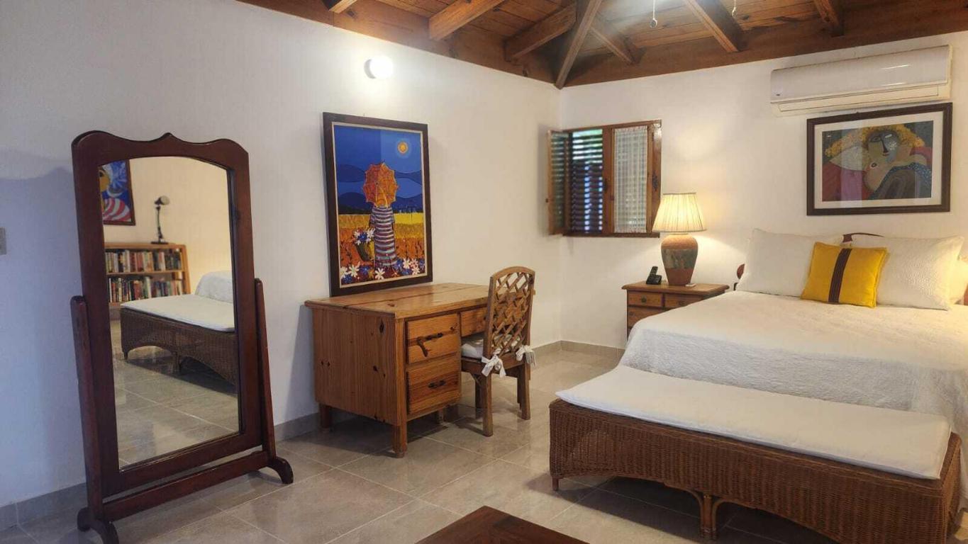 143 00 Property Photo 4