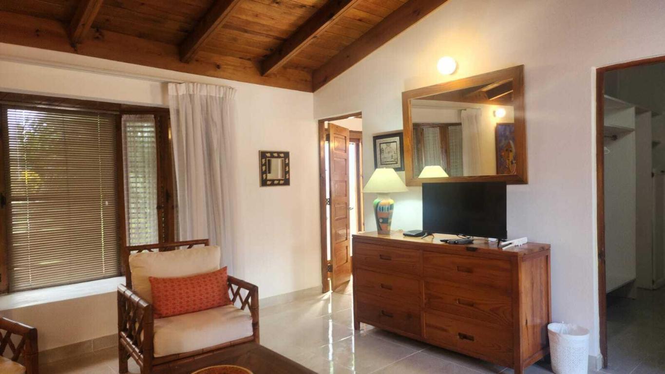 143 00 Property Photo 5