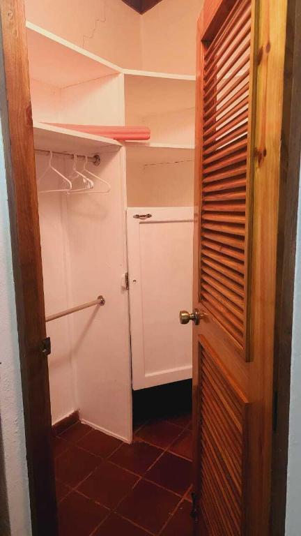 143 00 Property Photo 18