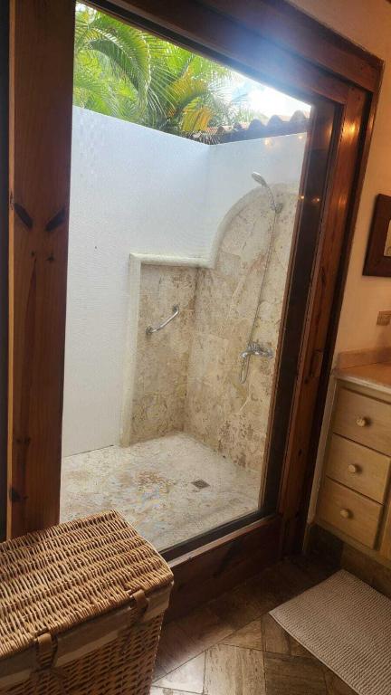 143 00 Property Photo 27