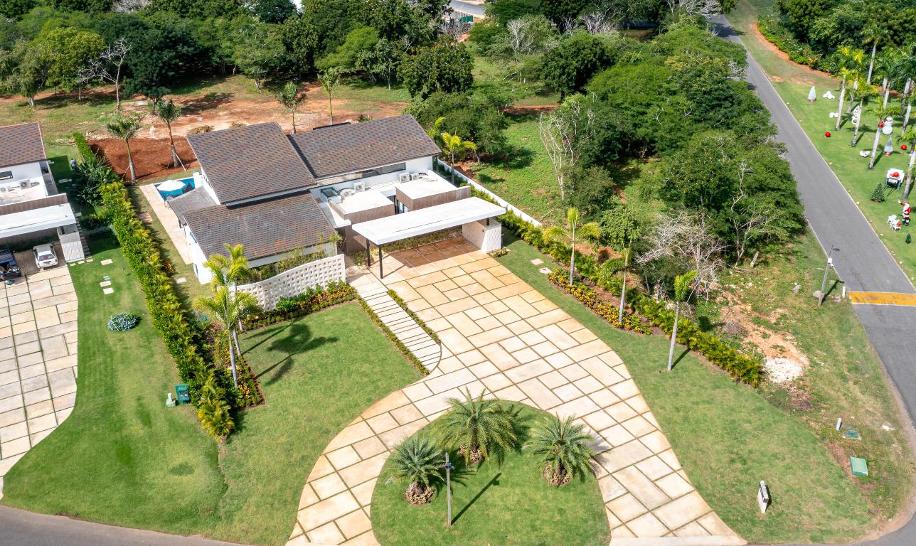 1 00 Property Photo 1