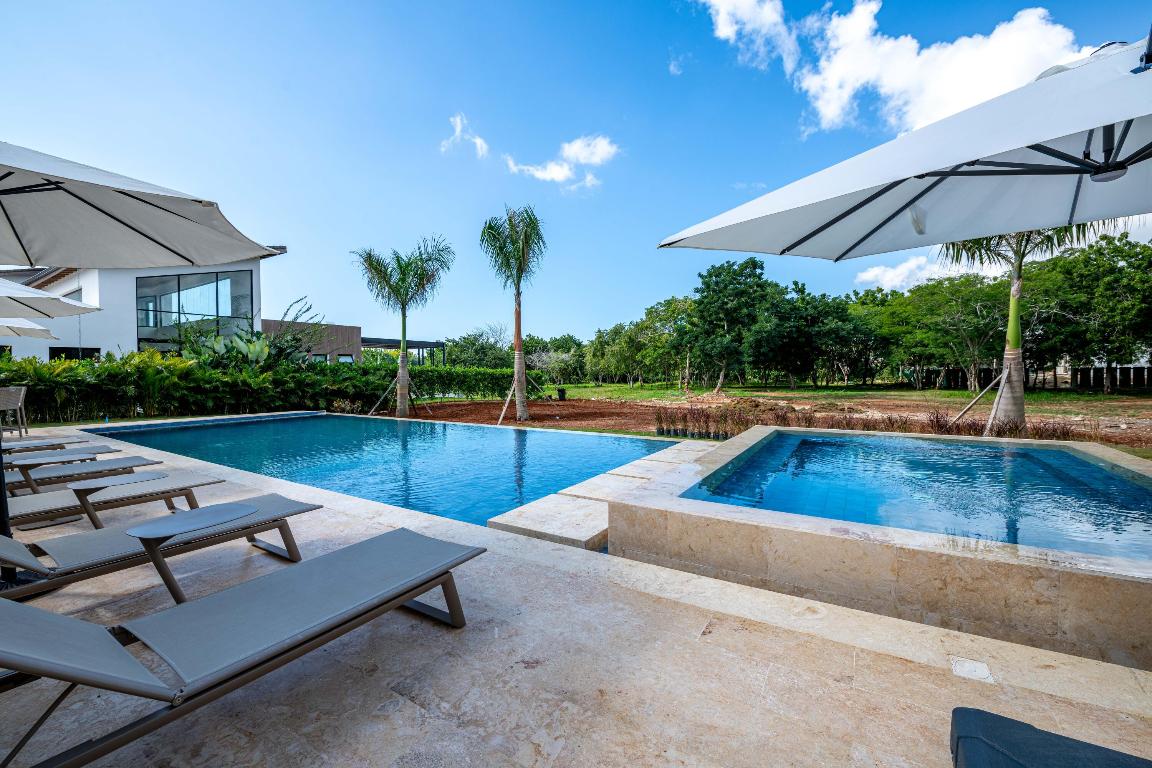 1 00 Property Photo 11