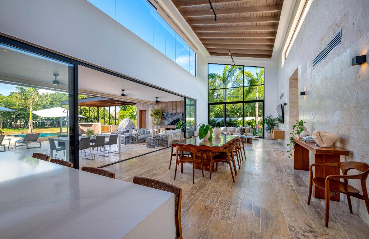 1 00 Property Photo 14