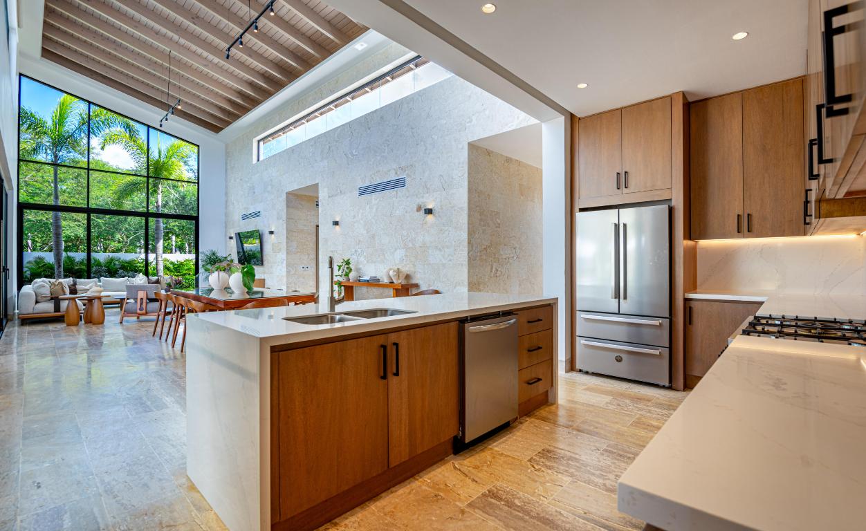 1 00 Property Photo 16
