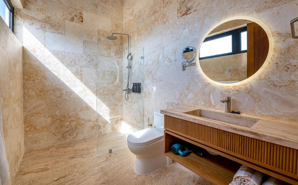 1 00 Property Photo 29