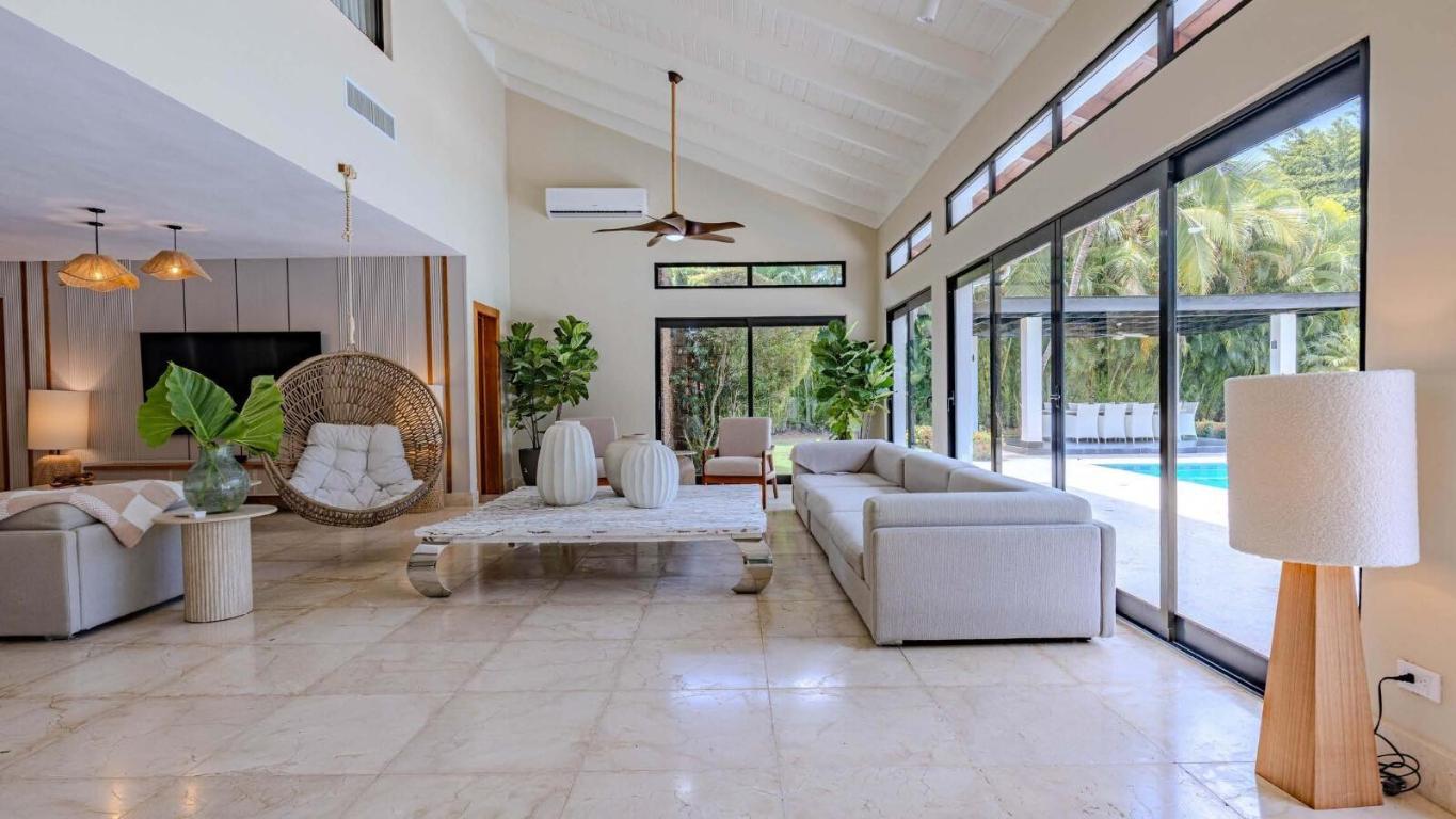 35 20 Property Photo 11