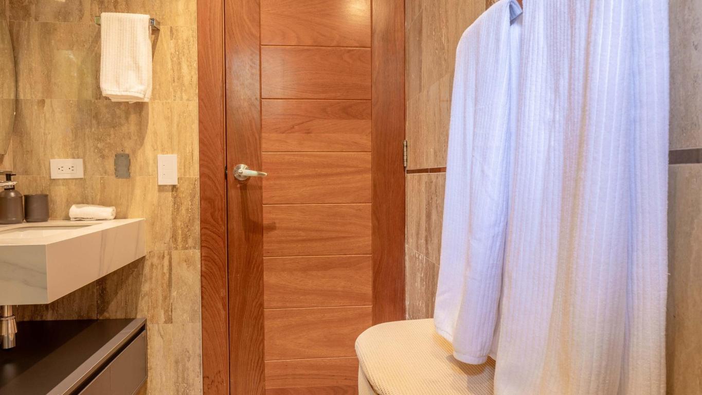 35 20 Property Photo 23