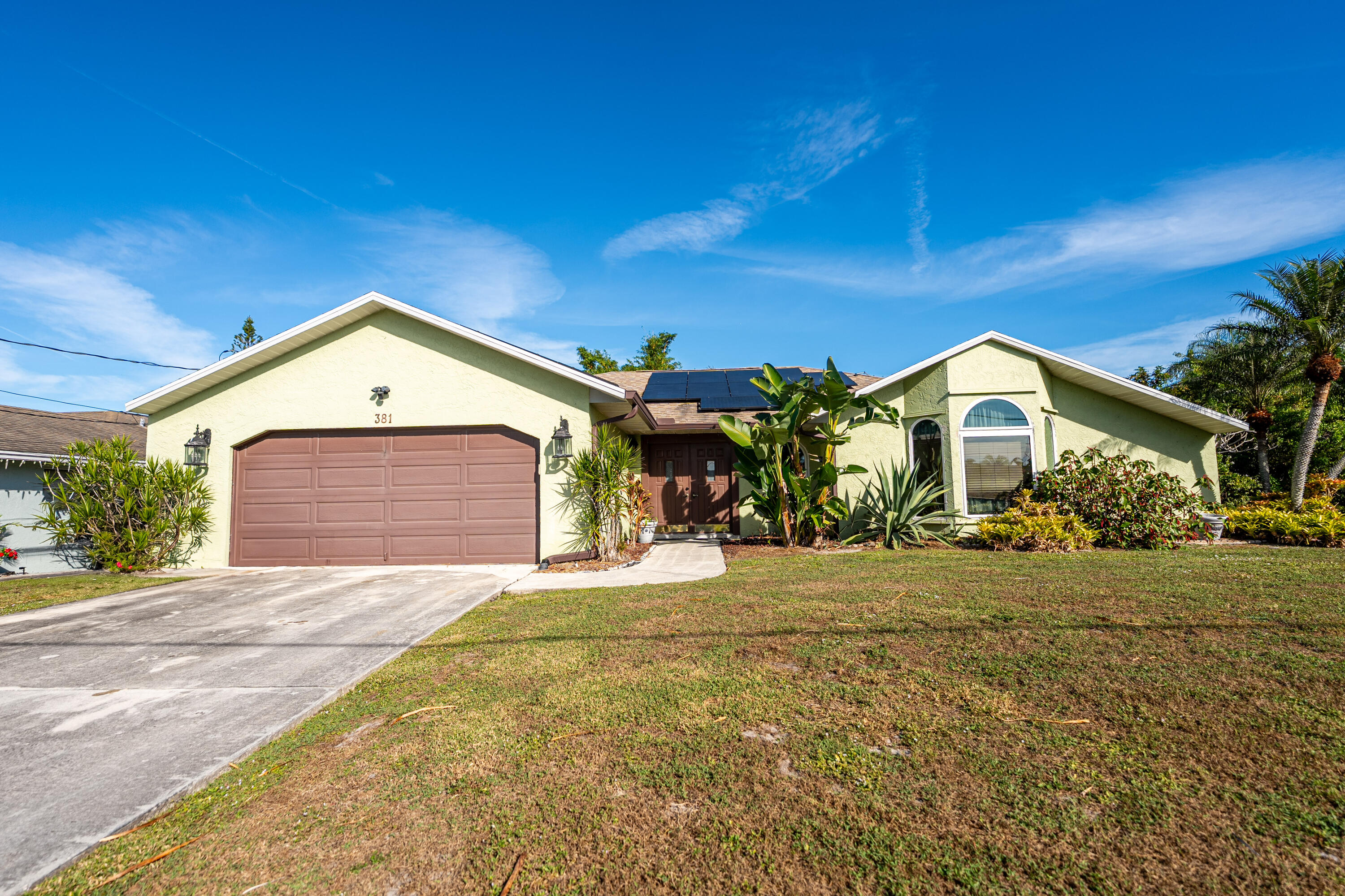 381 Sw Lucero Drive Property Photo 1